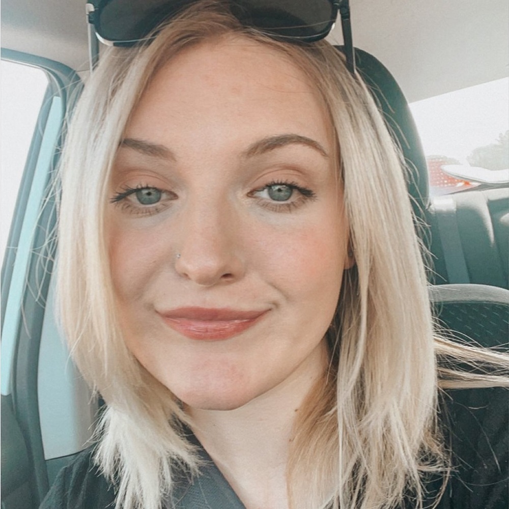 Meet your Posher, Hailey
